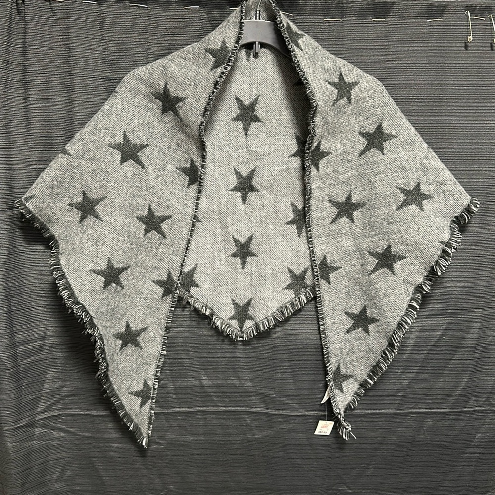 Francesca’s women’s black n grey with stars /  triangle‎ shape shaw/ cape / NWT